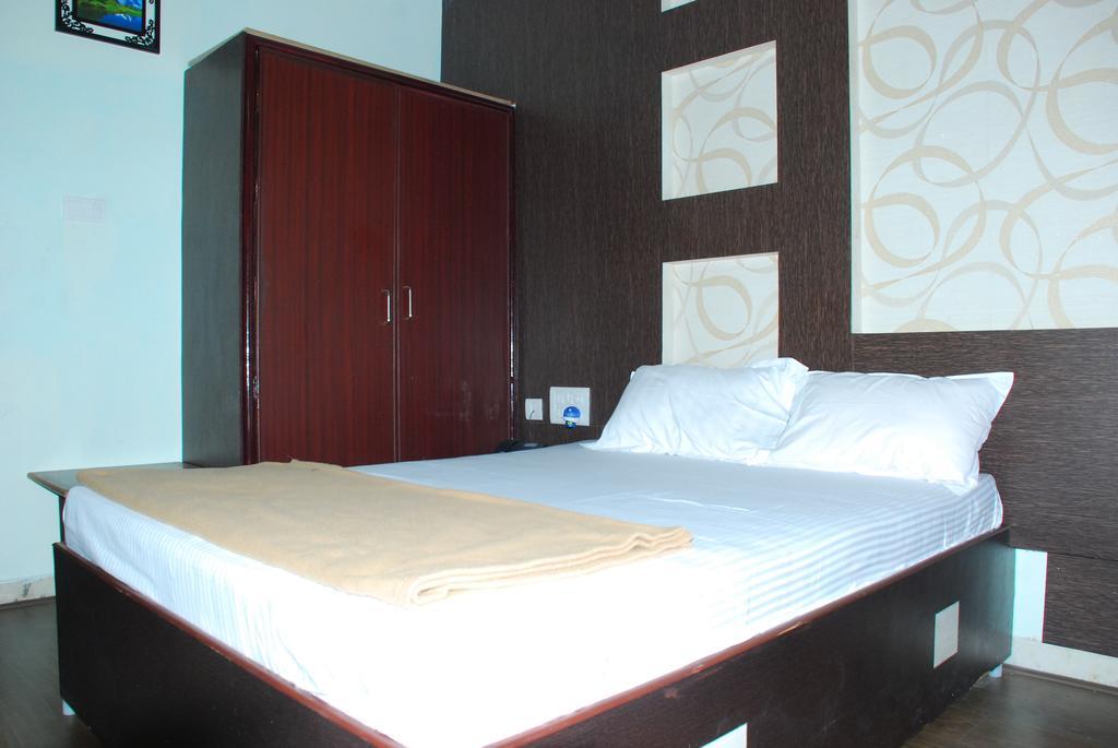 Jayalakshmi Residency Hotel Tirupati Quarto foto