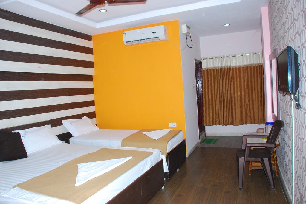 Jayalakshmi Residency Hotel Tirupati Quarto foto