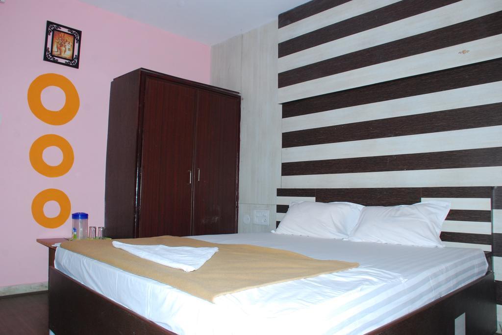 Jayalakshmi Residency Hotel Tirupati Quarto foto